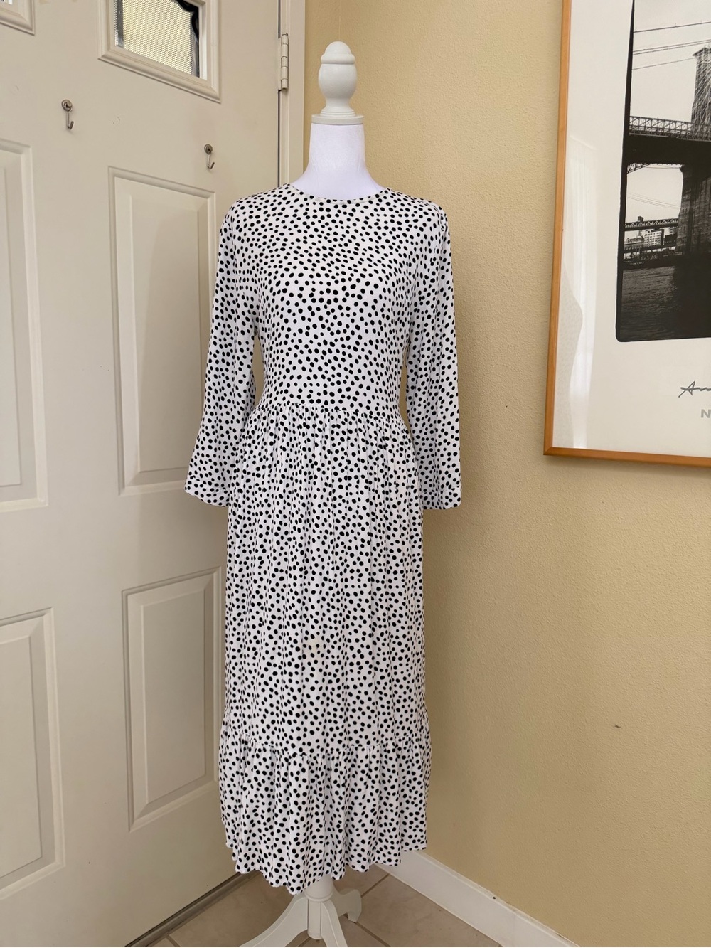 Time and Tru White and Black Polka Dot Long Sleeve Maxi Dress Size Medium (8-10)